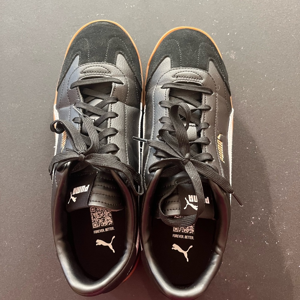 Puma Men's Black and White Shoes 10.5 Sneakers